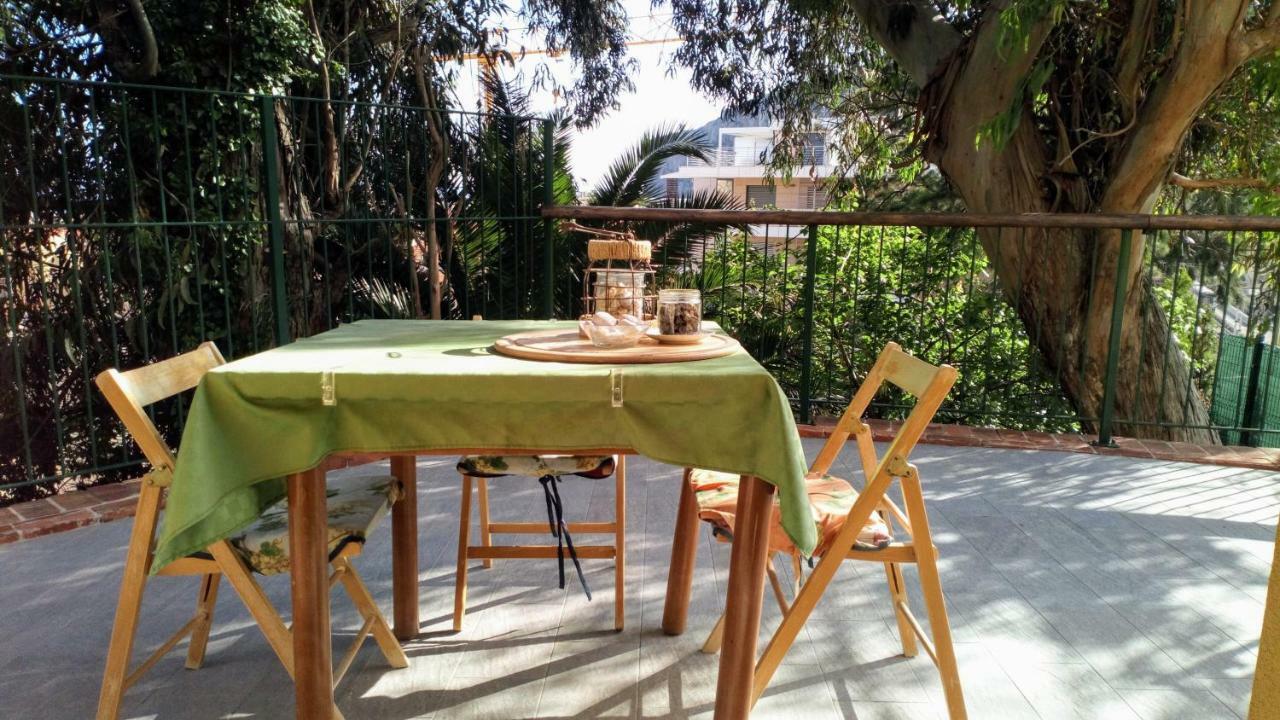 Appartamento Casa di Claude con posto auto Finale Ligure Esterno foto