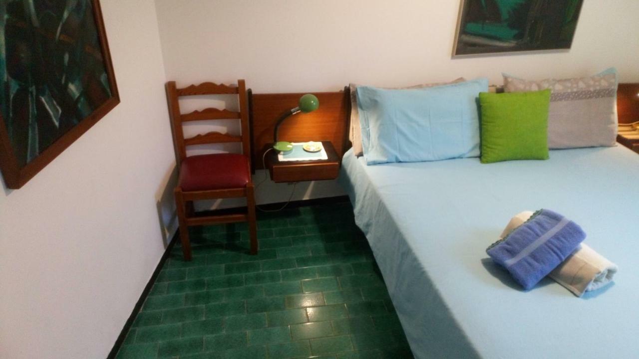Appartamento Casa di Claude con posto auto Finale Ligure Esterno foto